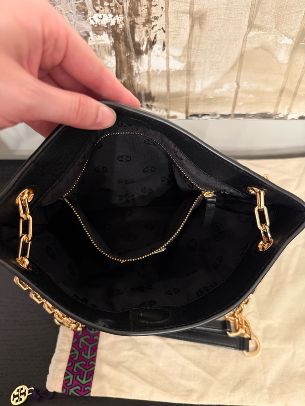 Tory Burch Black Pebbled Leather Shoulder Bag with Gold Chain - Picture 10 of 14